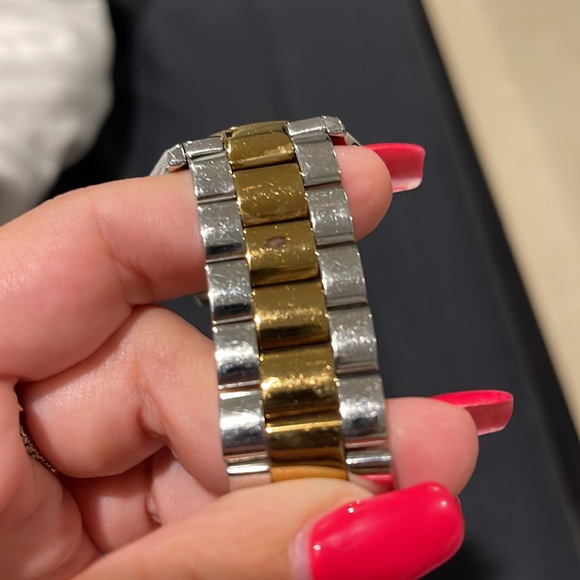 Michael Kors women two tone watch - Picture 8 of 9